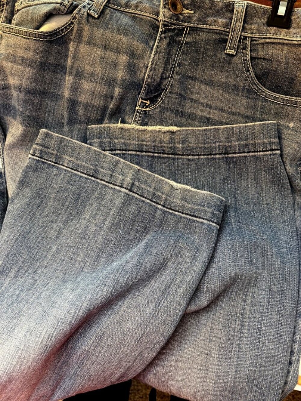 Ariat Trouser Mid Rise Size 32 Wide Leg  Jeans Baseball Stitch Denim - Picture 7 of 12